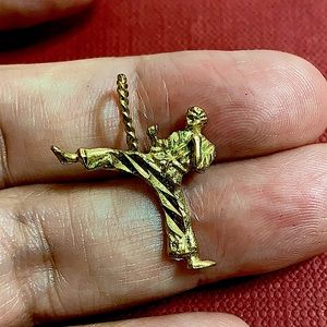 🖤TAEKWONDO 💕vintage pendant